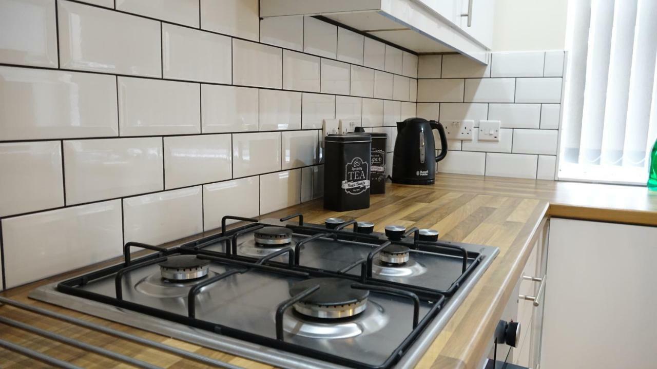 Heathrow Ensuite Rooms- Auto Check In London Bagian luar foto